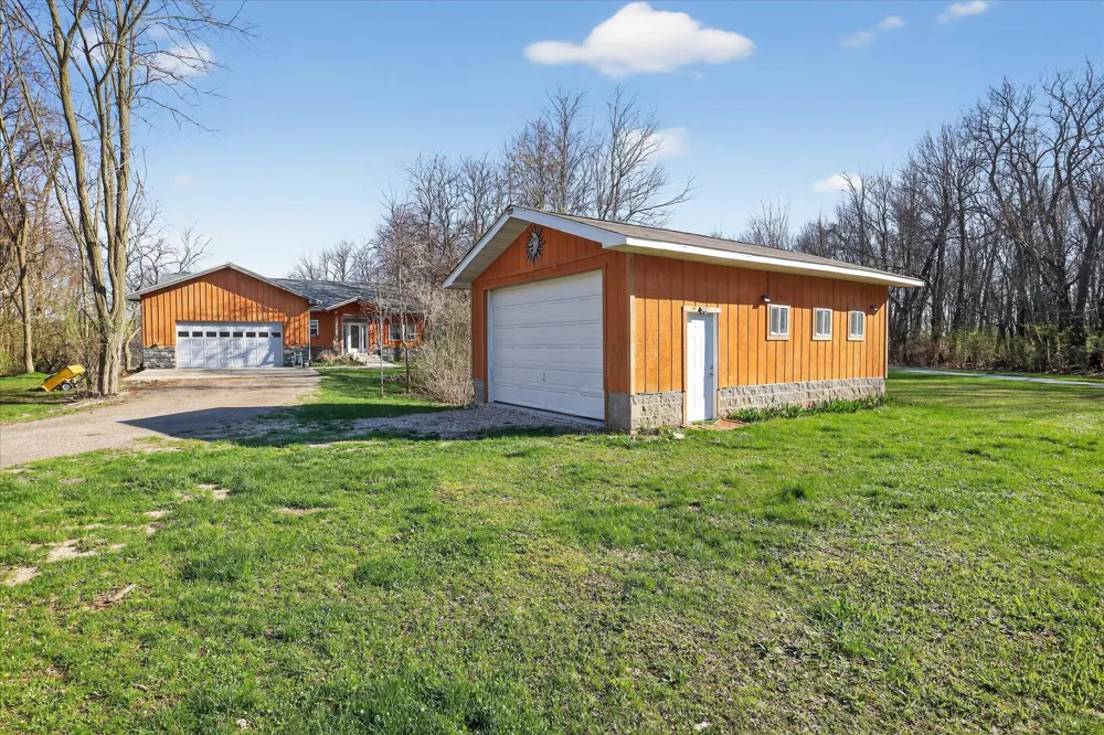23536 Forest Shores Drive Cassopolis, MI 49031