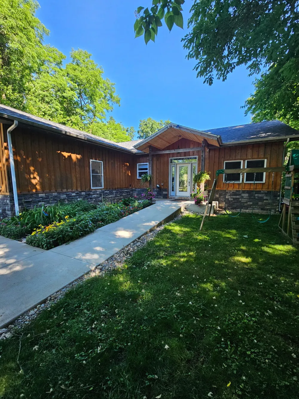 23536 Forest Shores Drive Cassopolis, MI 49031