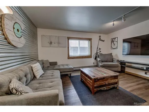 214 S Harris Street #106
