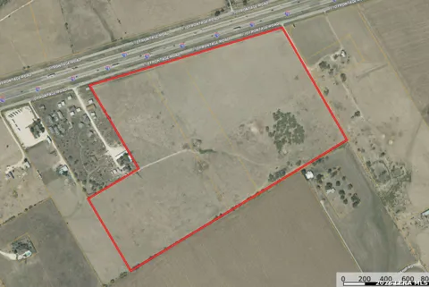 70 +/- ACRES IH 10
