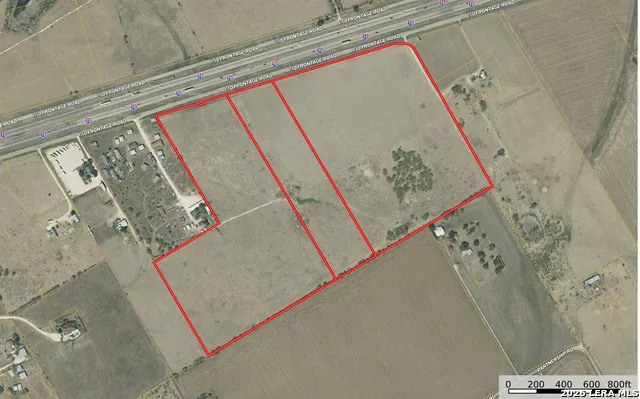 70 +/- ACRES IH 10 Seguin, TX 78155