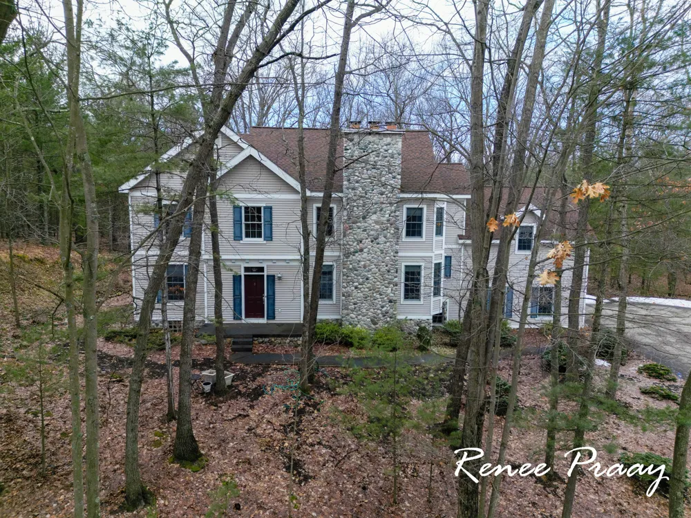 5439 Shawnee Road Pentwater Township, MI 49449
