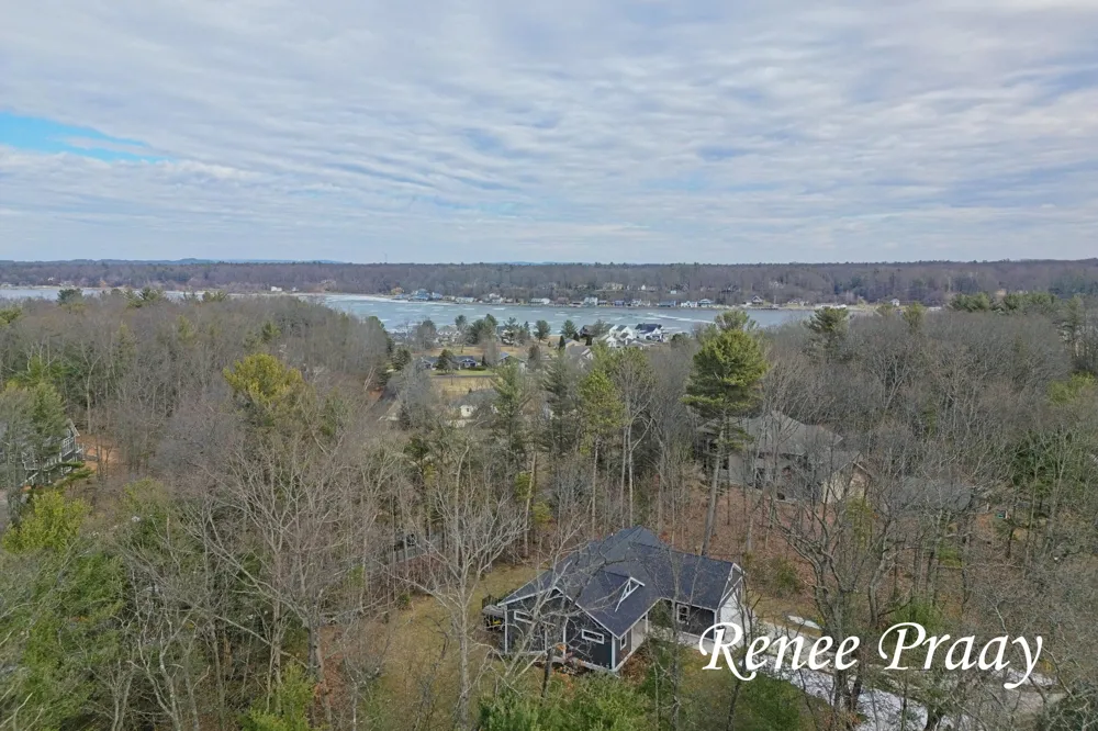 5439 Shawnee Road Pentwater Township, MI 49449