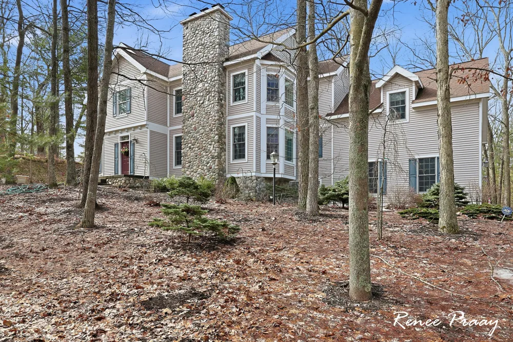 5439 Shawnee Road Pentwater Township, MI 49449