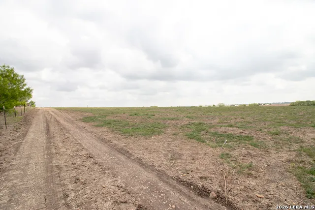 70 +/- ACRES IH 10 Seguin, TX 78155