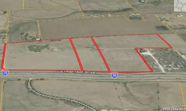 70 +/- ACRES IH 10 Seguin, TX 78155