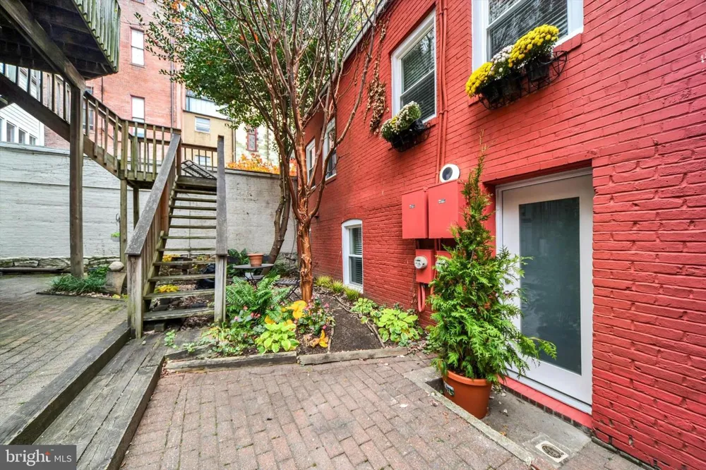 15 BRANCH LANE #22 Baltimore, MD 21201