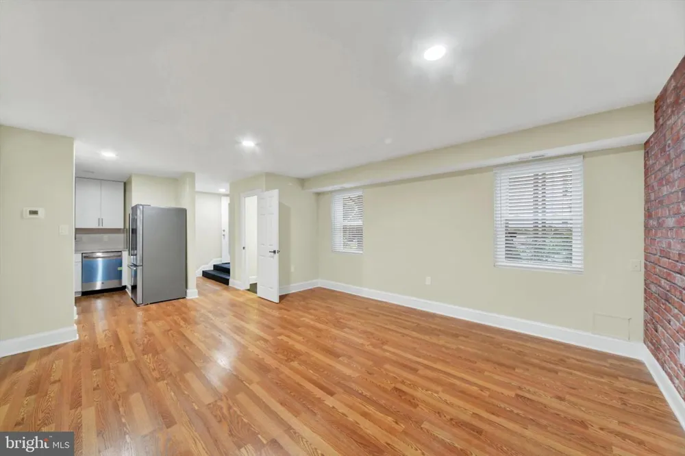 15 BRANCH LANE #22 Baltimore, MD 21201