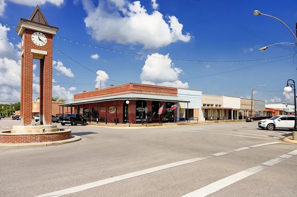 1021 Star Lane Alleyton, TX 78933