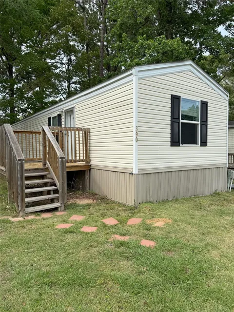390 Hidden Oaks Drive