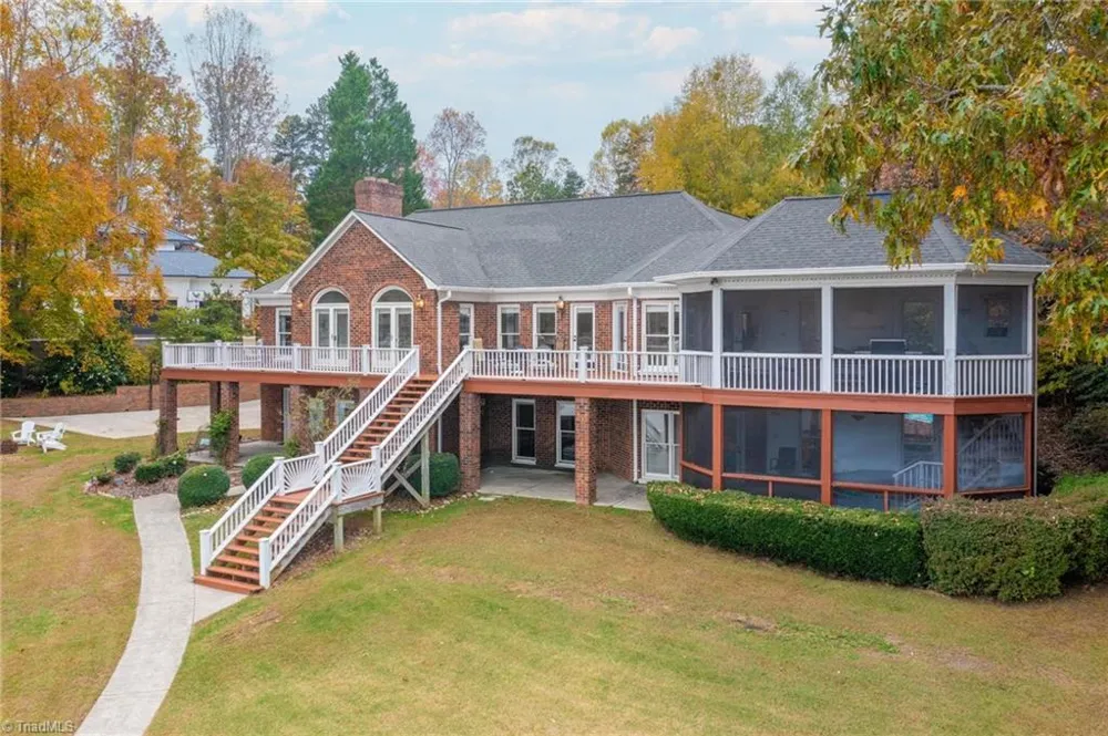 185 Willow Point Road Troutman, NC 28166