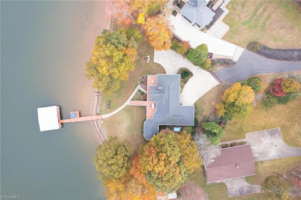 185 Willow Point Road Troutman, NC 28166