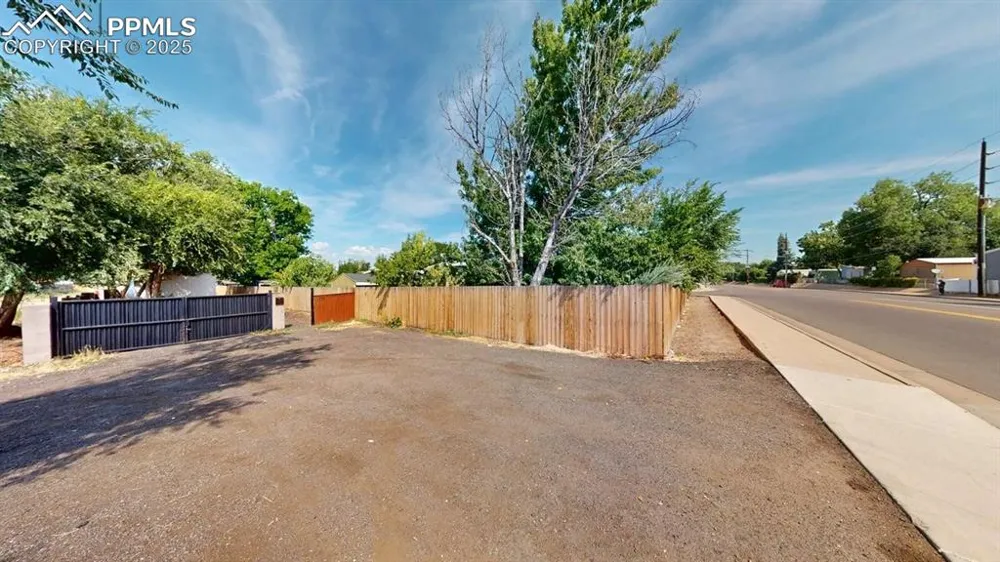 1575 Sable Boulevard Aurora, CO 80011
