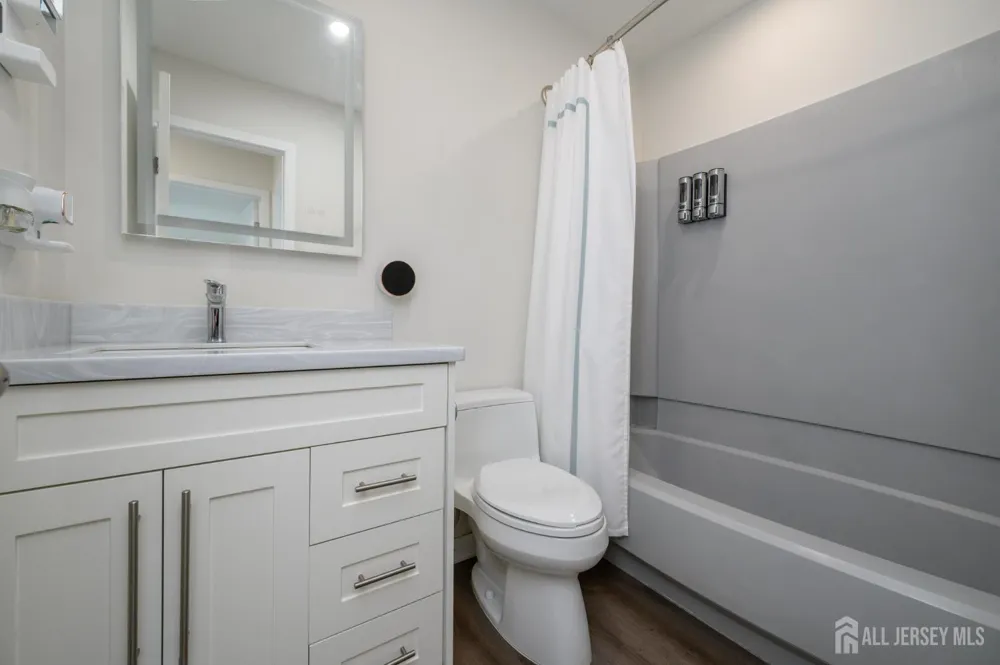 1002 Spruce Hills Drive Glen Gardner, NJ 08826
