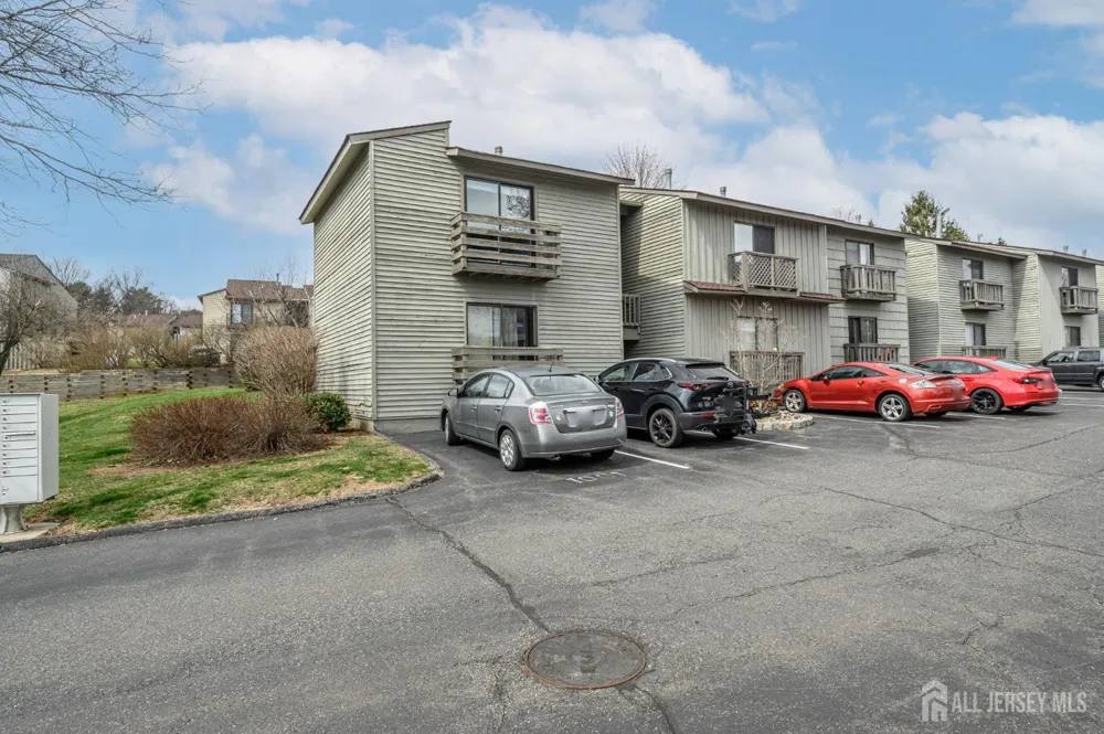 1002 Spruce Hills Drive Glen Gardner, NJ 08826