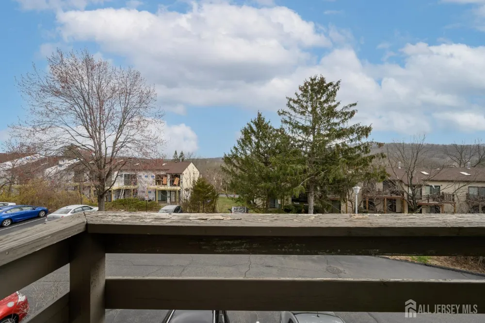 1002 Spruce Hills Drive Glen Gardner, NJ 08826