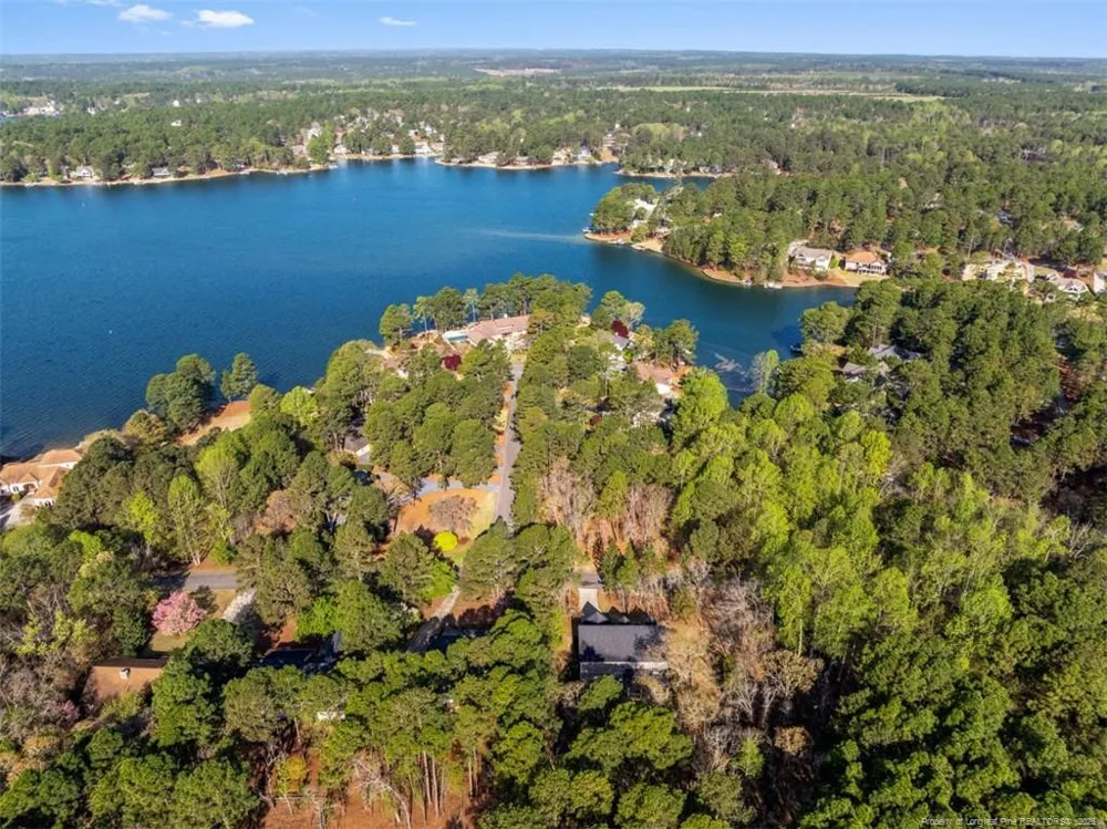 118 Otter Drive West End, NC 27326