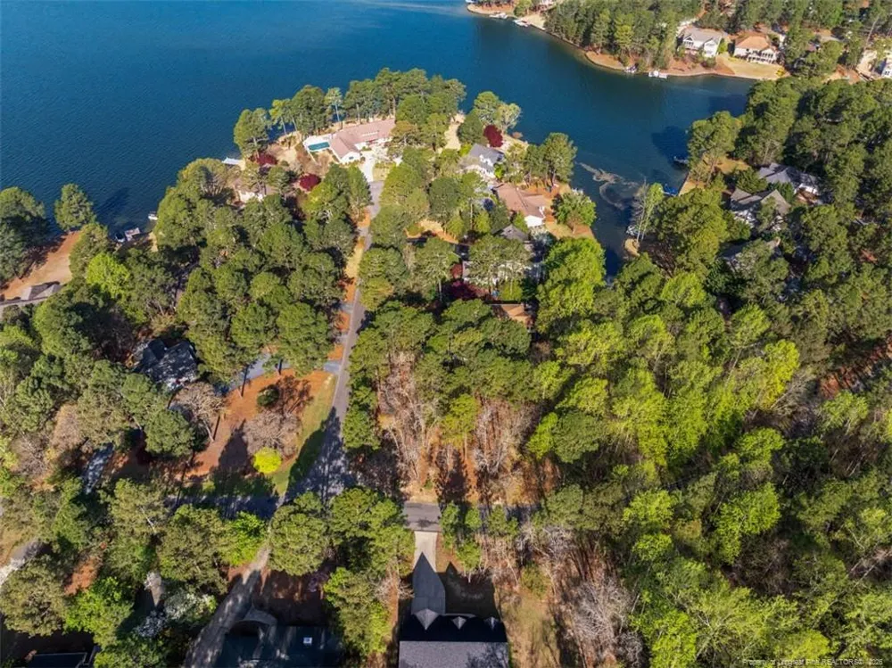 118 Otter Drive West End, NC 27326