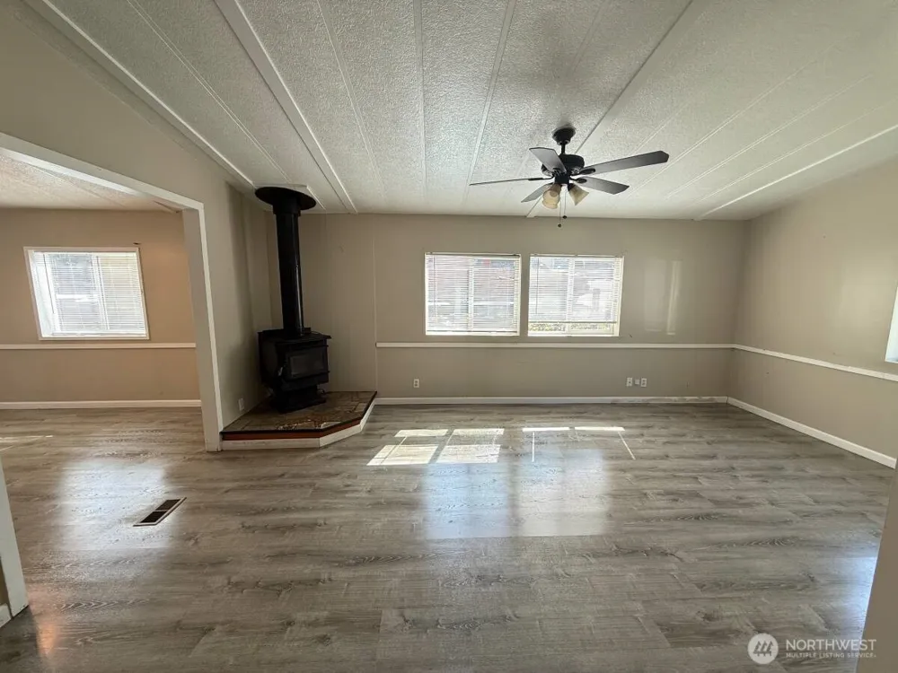 10203 217th Avenue Ct E Bonney Lake, WA 98391