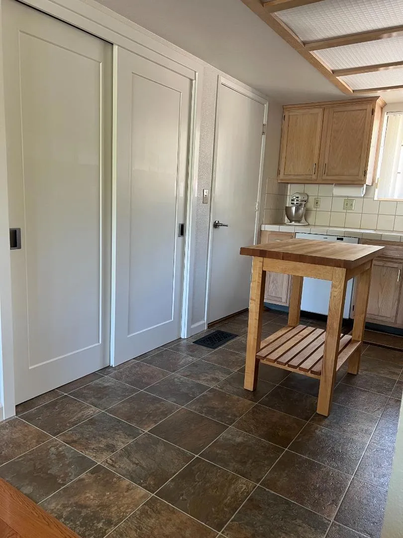 40586 Saddleback Road Bass Lake, CA 93604