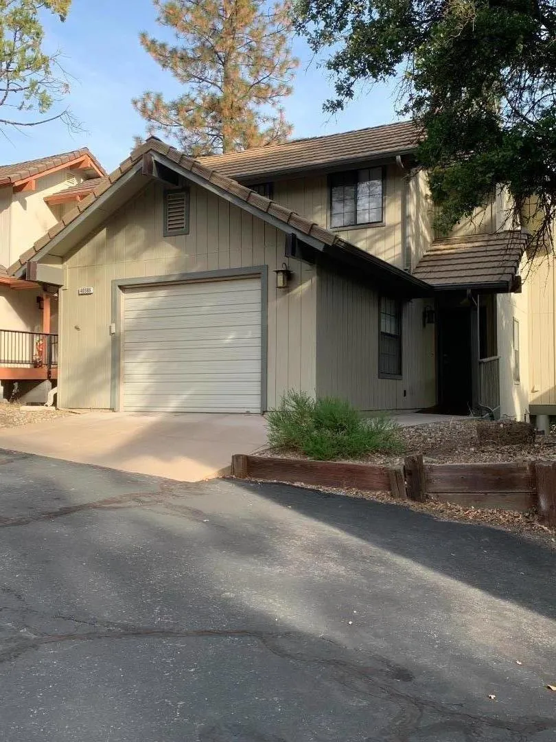 40586 Saddleback Road Bass Lake, CA 93604