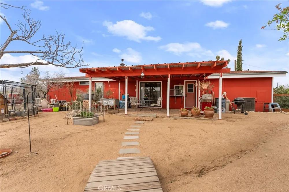 52975 Cielito Pioneertown, CA 92268