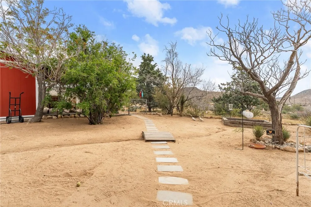 52975 Cielito Pioneertown, CA 92268