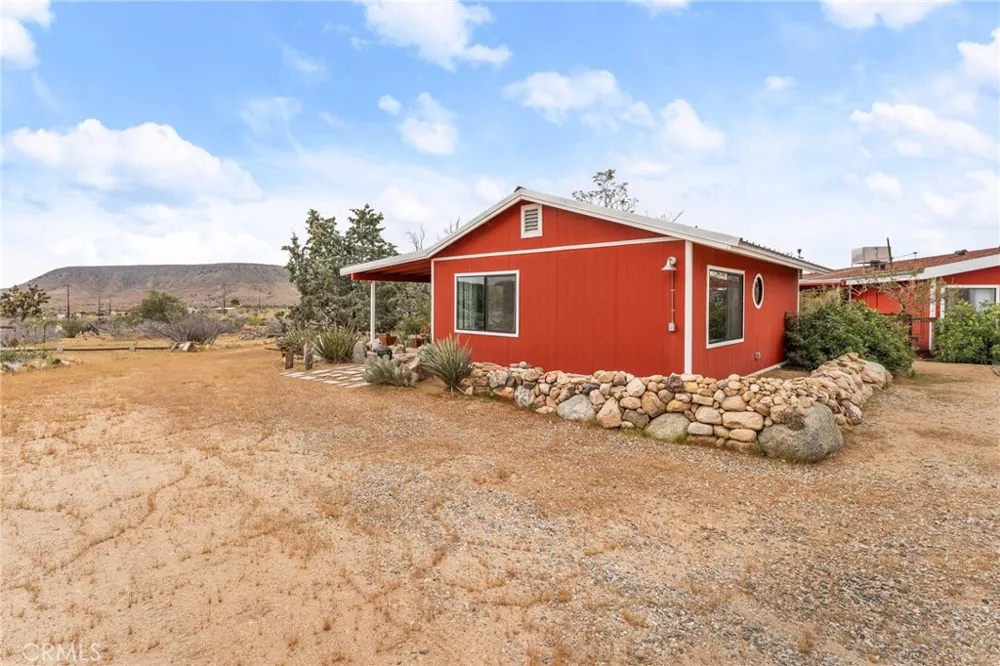 52975 Cielito Pioneertown, CA 92268