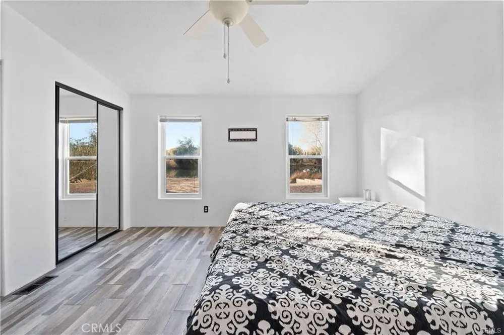 34232 Maui Street Newberry Springs, CA 92365