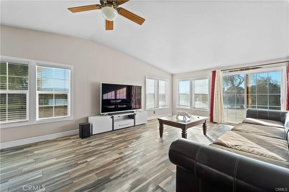 34232 Maui Street Newberry Springs, CA 92365