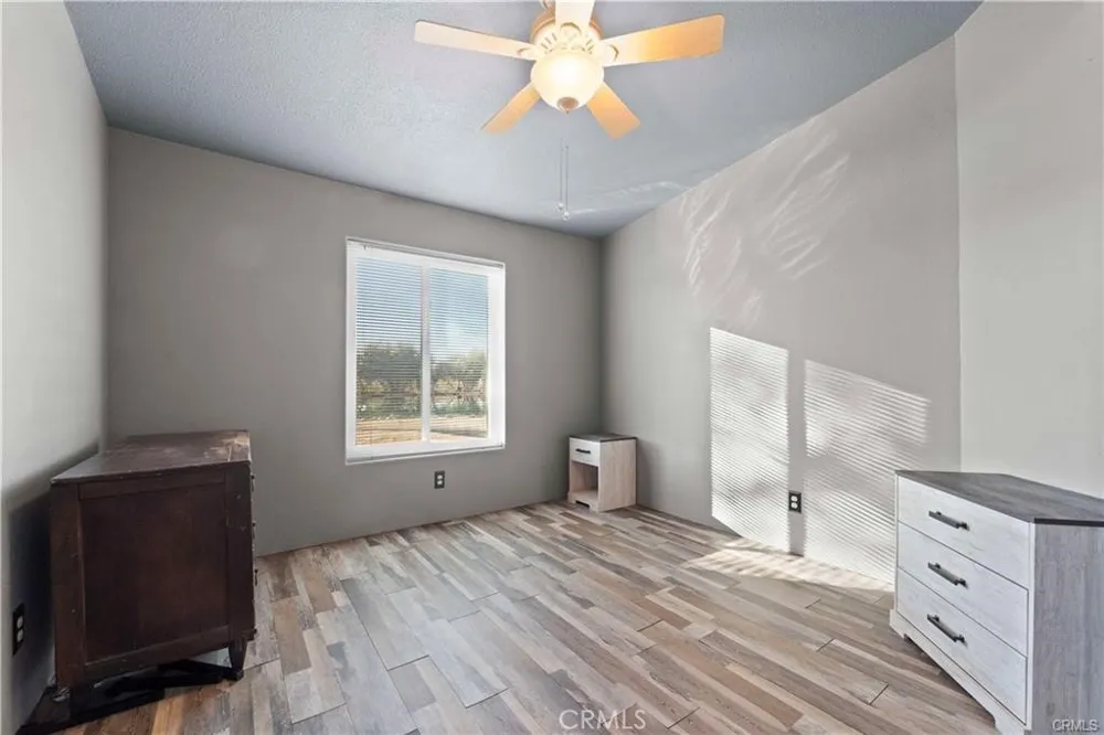 34232 Maui Street Newberry Springs, CA 92365