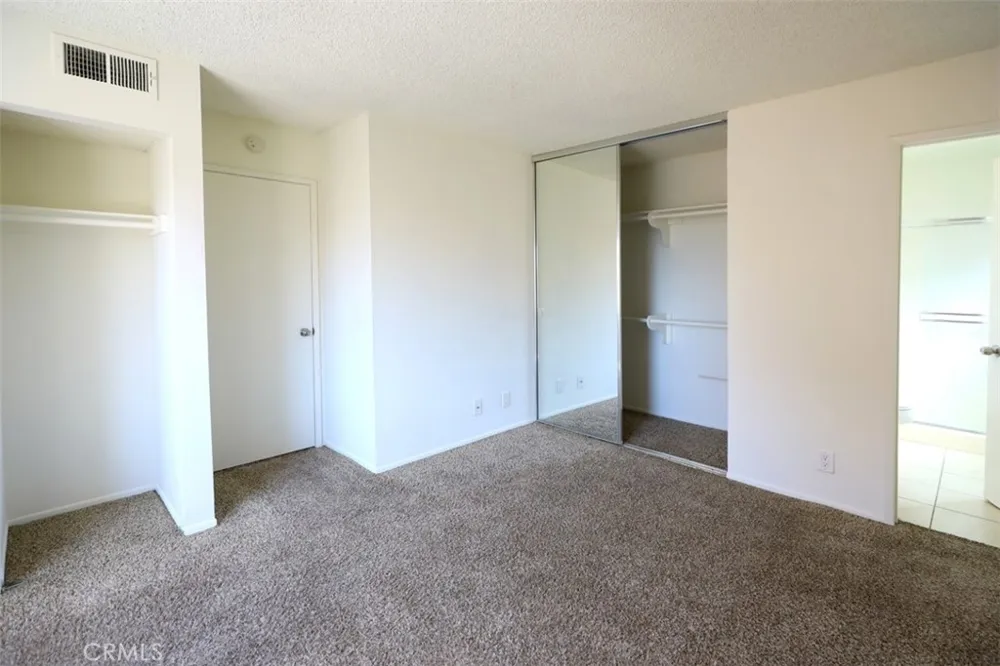 27623 Nugget Dr #4 Drive #4 Canyon Country, CA 91387