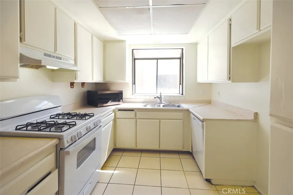 27623 Nugget Dr #4 Drive #4 Canyon Country, CA 91387
