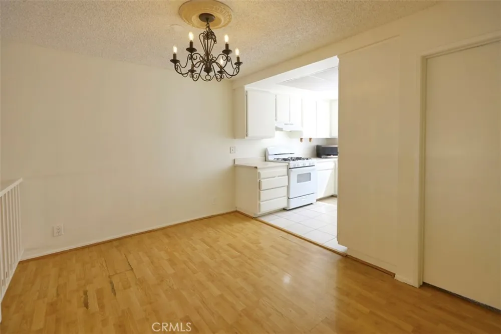 27623 Nugget Dr #4 Drive #4 Canyon Country, CA 91387