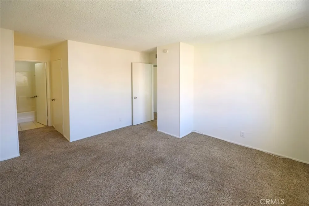 27623 Nugget Dr #4 Drive #4 Canyon Country, CA 91387