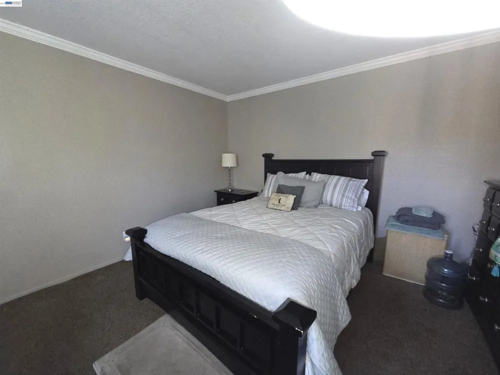 1609 W Swain Rd Stockton, CA 95207