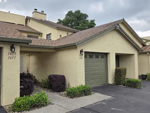 1609 W Swain Rd