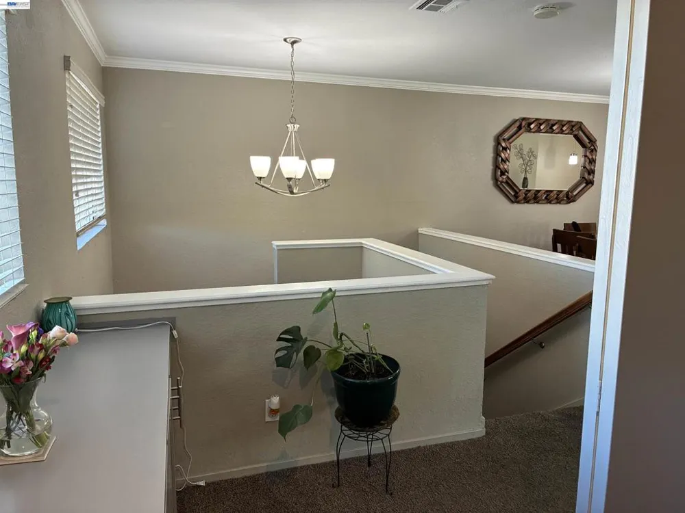1609 W Swain Rd Stockton, CA 95207