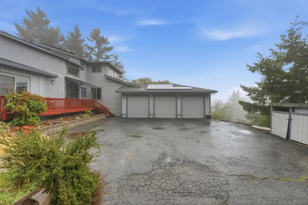18453 Las Cumbres Road Los Gatos, CA 95033