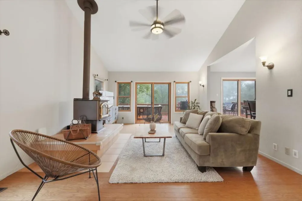 18453 Las Cumbres Road Los Gatos, CA 95033