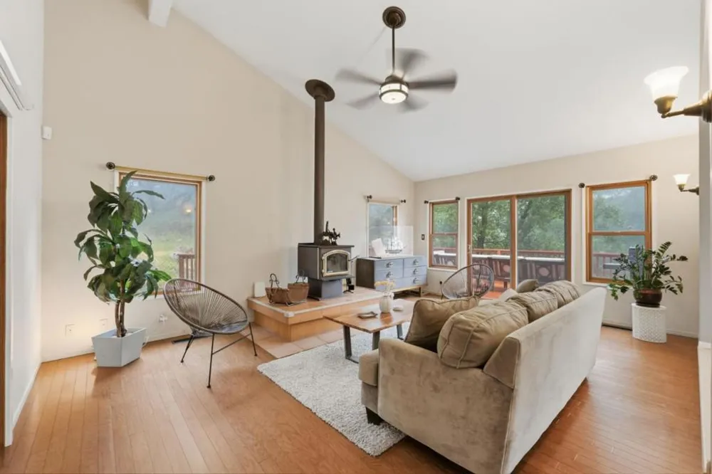 18453 Las Cumbres Road Los Gatos, CA 95033