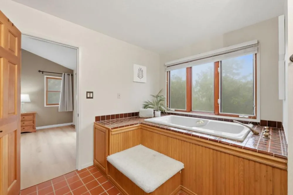18453 Las Cumbres Road Los Gatos, CA 95033