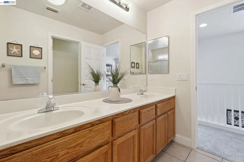 1339 Cherry Blossom Tracy, CA 95377