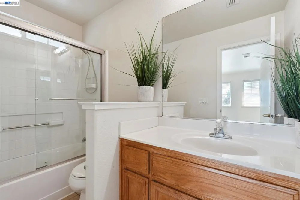 1339 Cherry Blossom Tracy, CA 95377