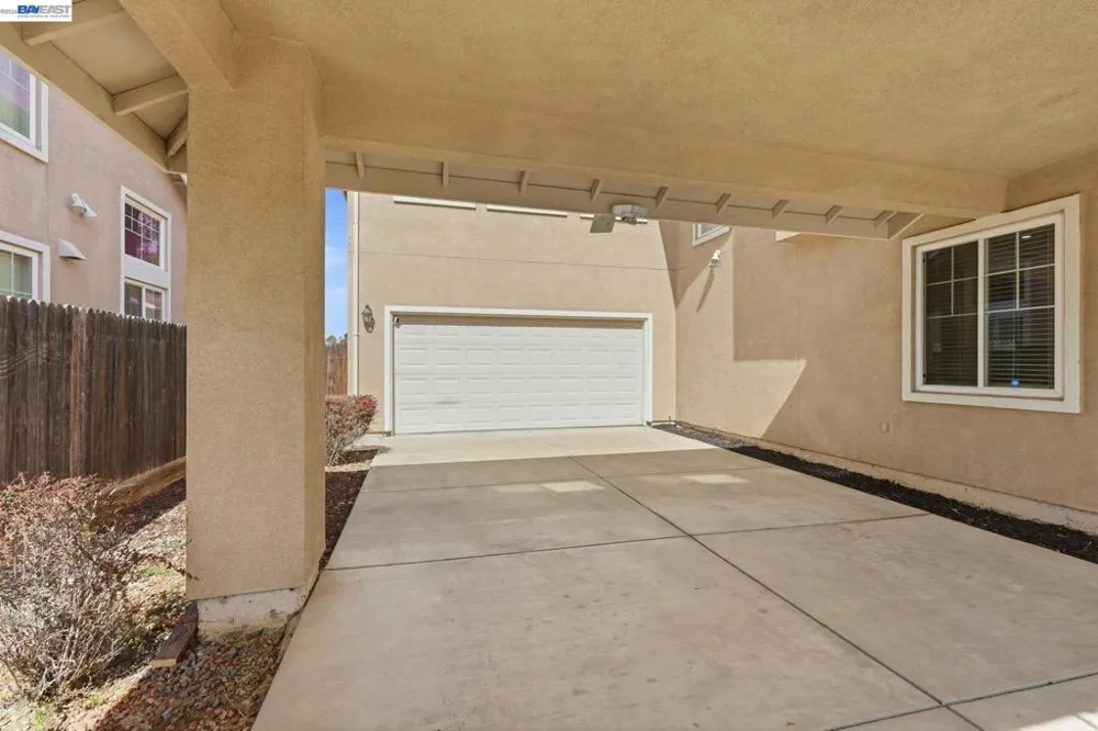 1339 Cherry Blossom Tracy, CA 95377