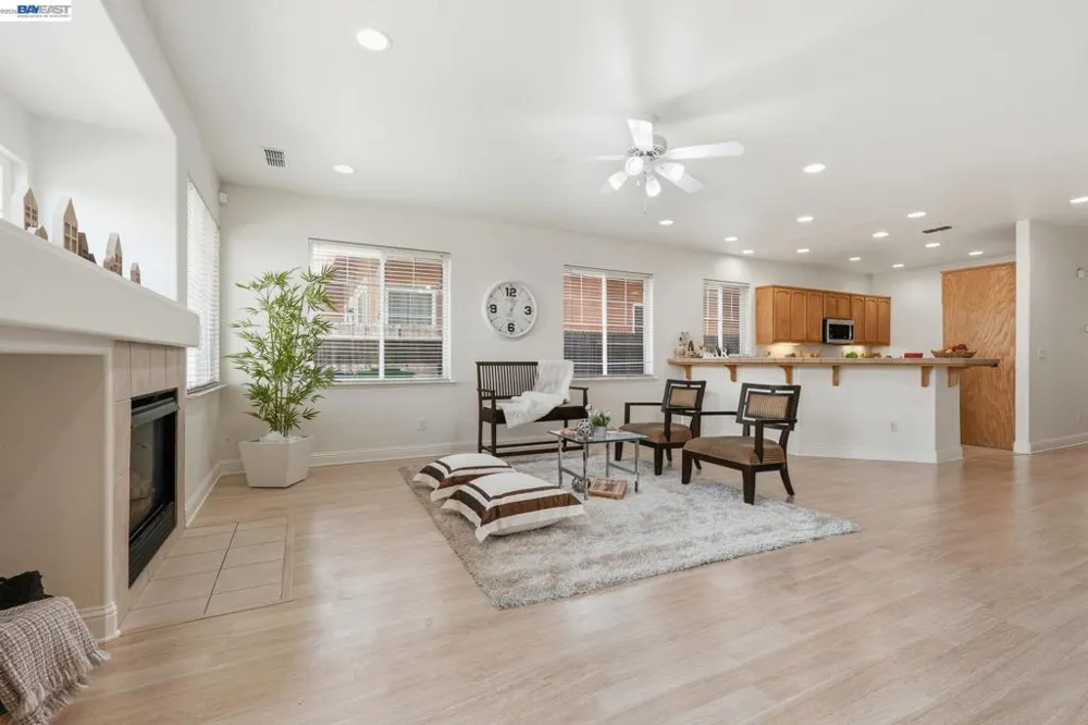 1339 Cherry Blossom Tracy, CA 95377