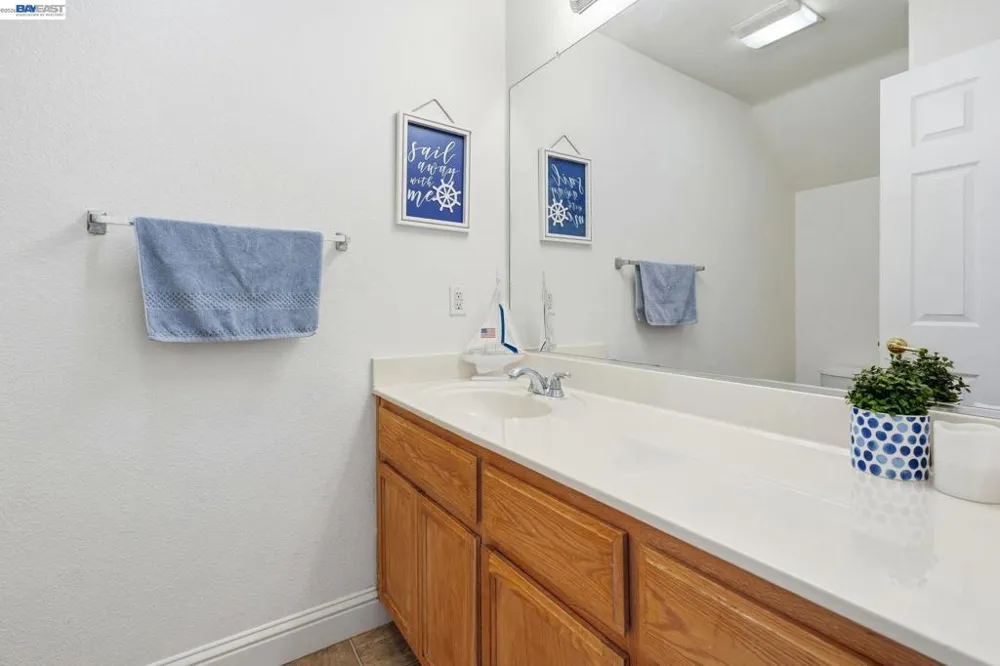1339 Cherry Blossom Tracy, CA 95377