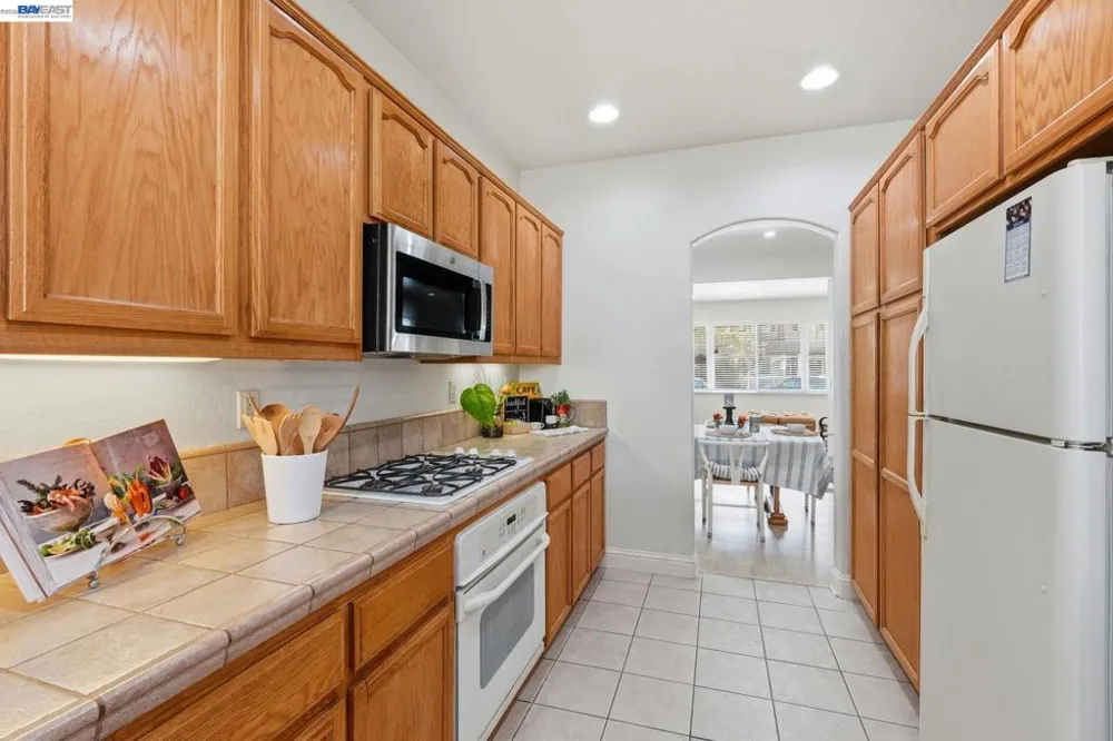 1339 Cherry Blossom Tracy, CA 95377