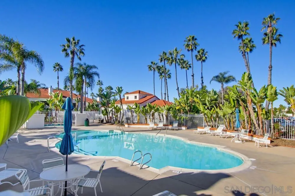 9418 Twin Trails Dr #102 San Diego, CA 92129