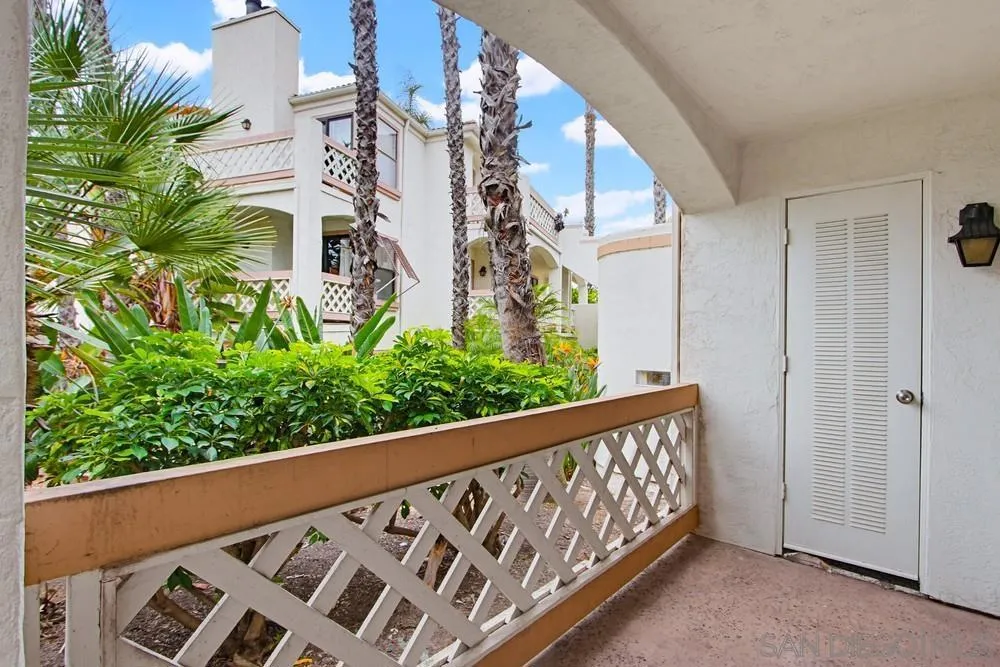 9418 Twin Trails Dr #102 San Diego, CA 92129